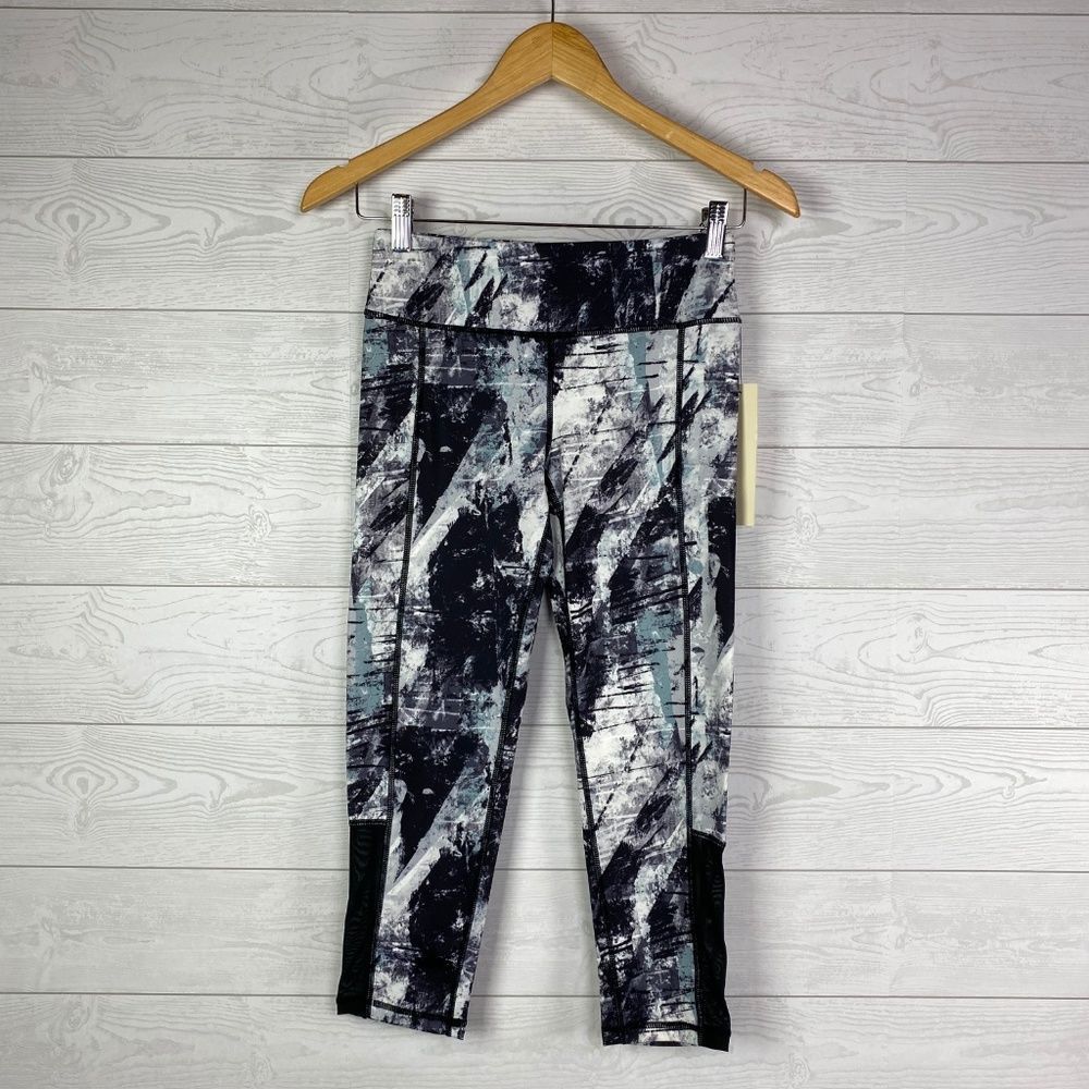 Mono B Black White Yoga Activewear Exercise Capri